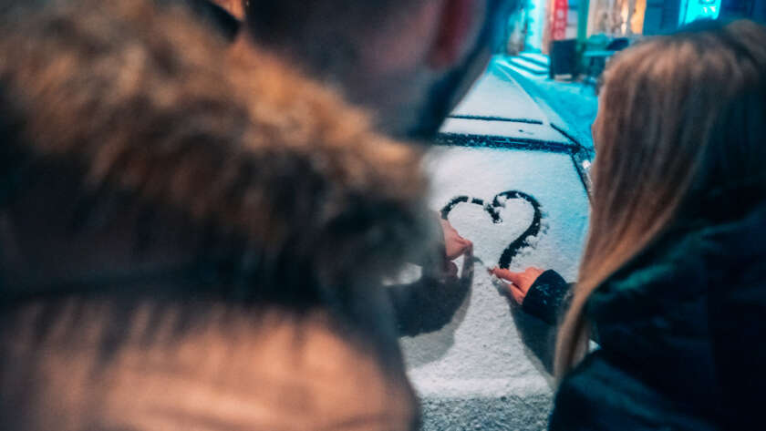 Plutão e Mercúrio na Sinastria